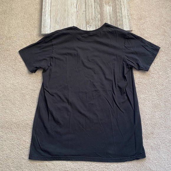 Of Mice & Men L Never Giving Up MMXV 2015 Graphic Band Tee T-Shirt Metalcore - Picture 8 of 11